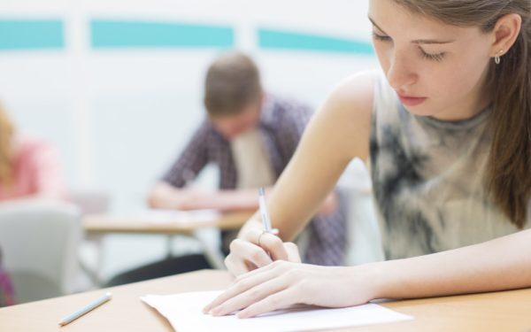 Bac 2026, toamnă: 33.000 candidați, când începe primul examen