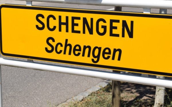 Schengen în haos: Spania blochează italienii la graniță