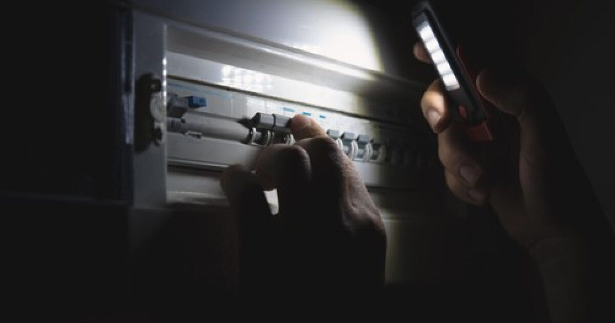 Blackout și raționalizări: ANRE, avertizat de experți