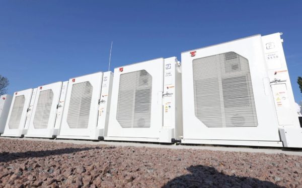 România pierde sume colosale: Bulgaria stochează energie, noi nu