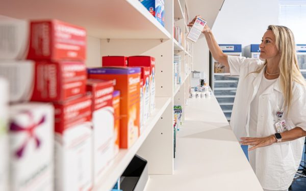 Farmaciștii, o meserie pe cale de dispariție: Sănătatea, în pericol