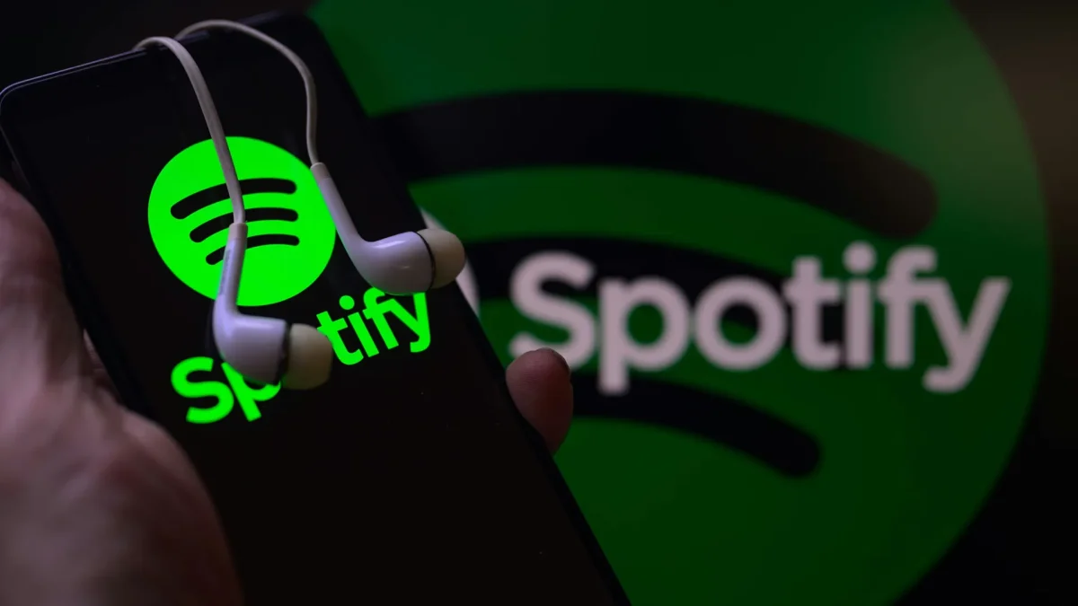 Spotify: Artiștii AI, marcați și excluși din recomandări