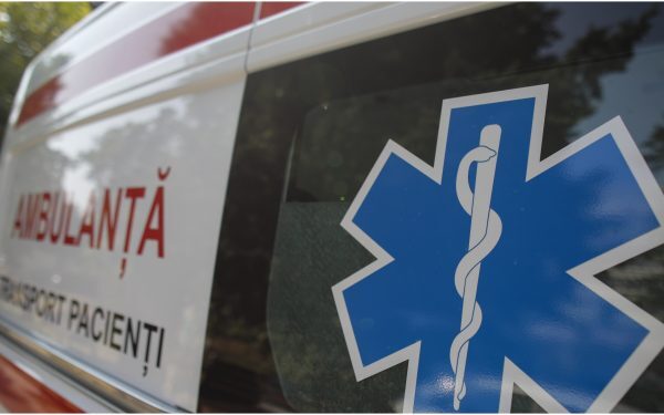Cluj: Dezinformarea ucide! Ambulanța atacată din cauza minciunilor despre răpiri