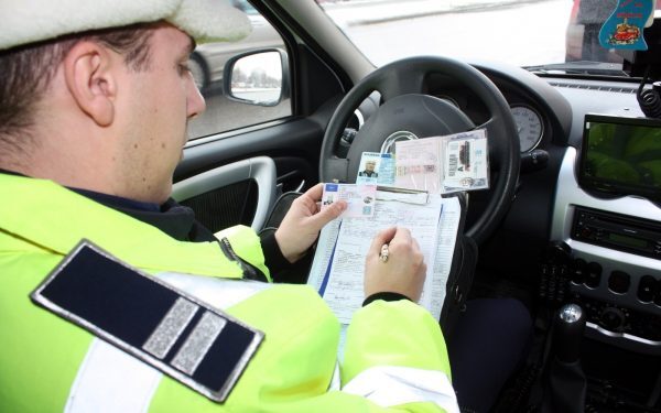 Șoferii cu amenzi neplătite scapă temporar de suspendare