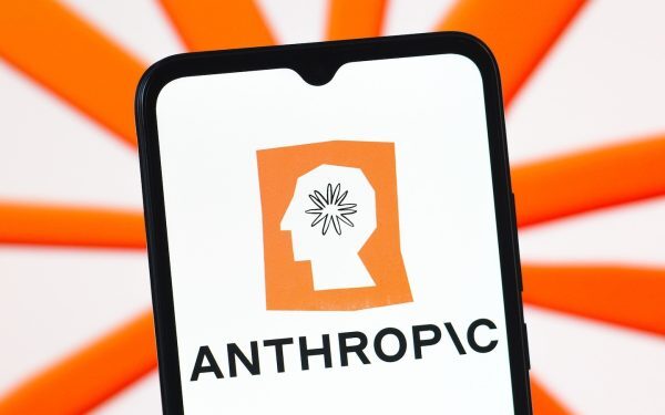 AI-ul minte: Modele artificiale au folosit identități false în atacuri cibernetice