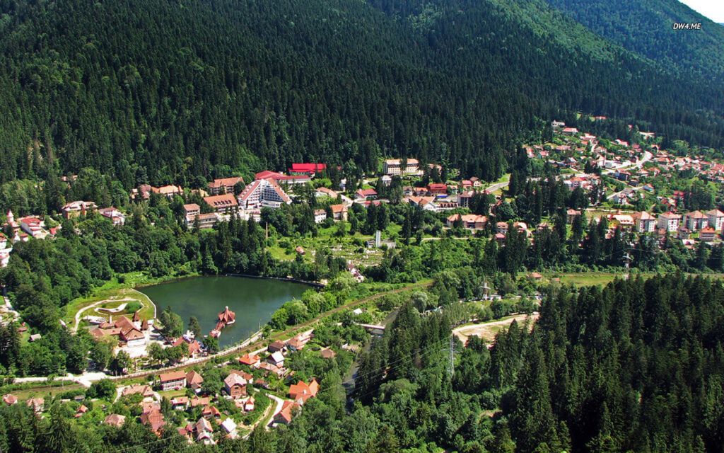 România, perle turistice: 5 stațiuni de vis, izvoare, aer curat