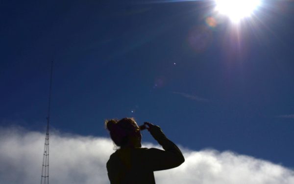 Eclipsa 2026: Urmărește-o în siguranță, fără telescop
