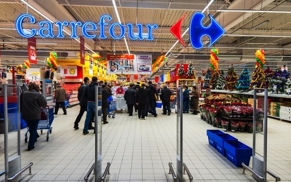 Carrefour România, sub Pavăl, accelerează producătorii locali
