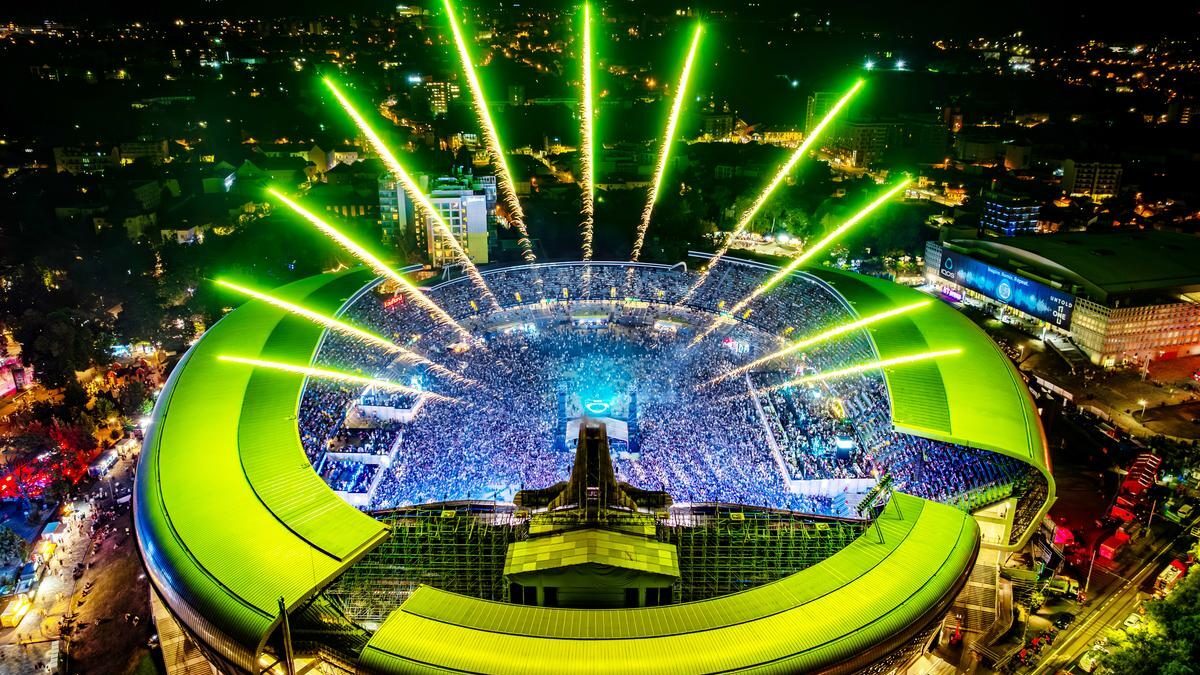 Untold: 120.000 de oameni, recital de lumini la Cluj Arena