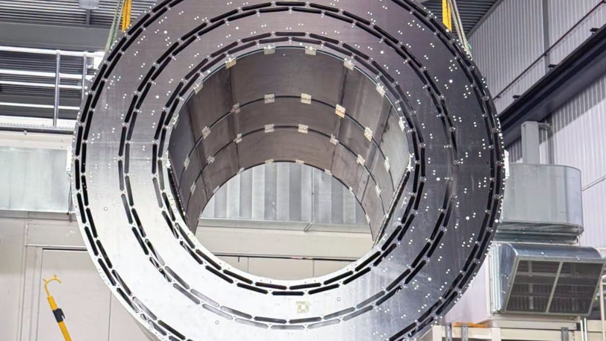 CERN primește o piesă cheie pentru modernizarea LHC