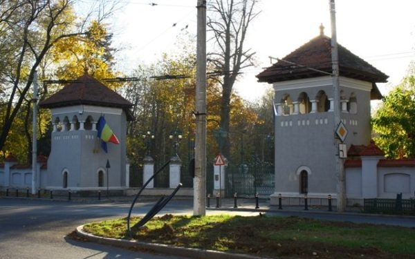 Nicuşor Dan, negocieri cu partidele pentru legea salarizării