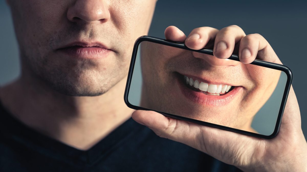 Depresia zâmbitoare: semne de recunoscut și cum să ajuți