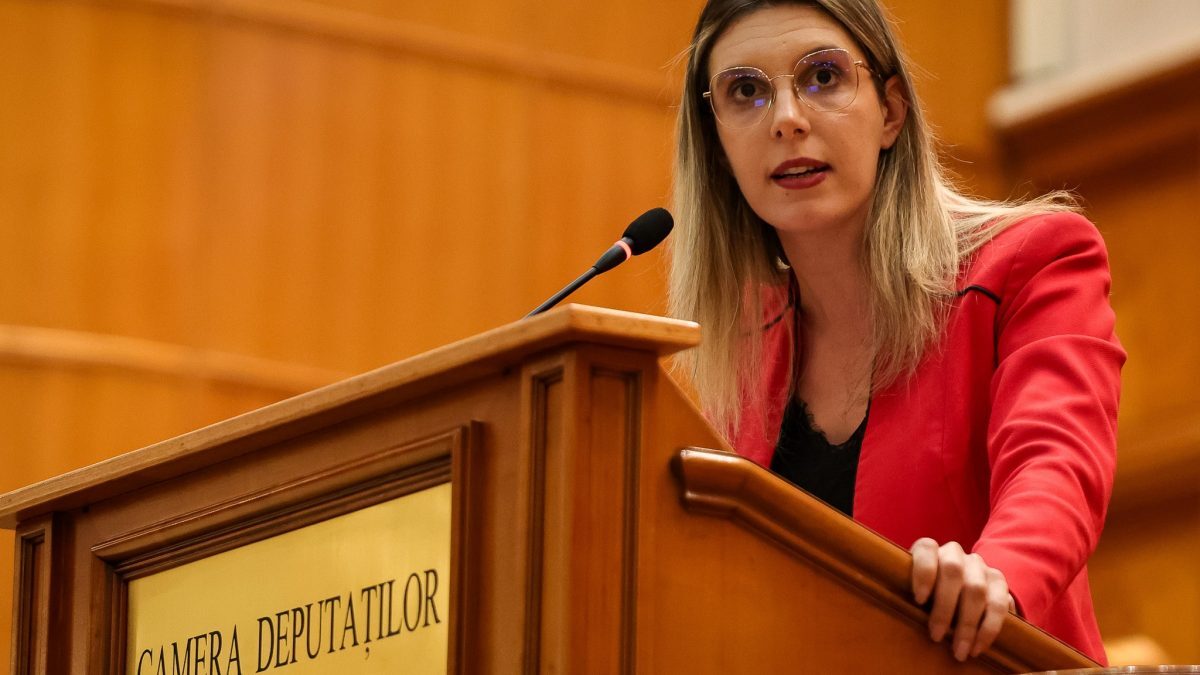 Buzianu cere alegeri anticipate, presat de situația politică