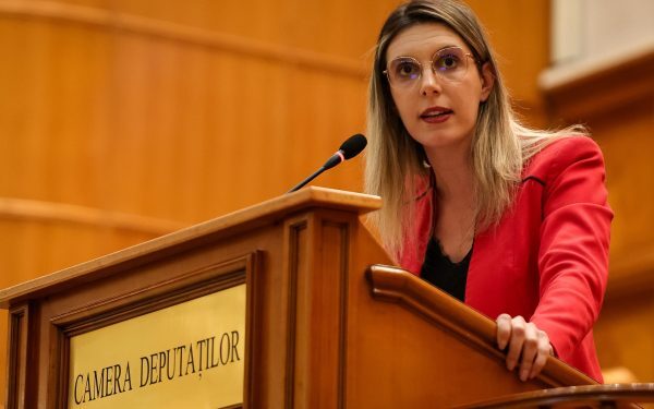 Buzianu cere alegeri anticipate, presat de situația politică