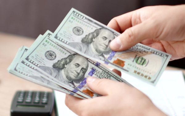 Diaspora, salvarea țării? Ce economii se prăbușesc fără banii de acasă