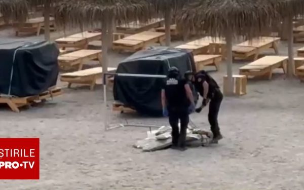 Turiste au prins drona cu explozibil din mare, geniștii abia veneau