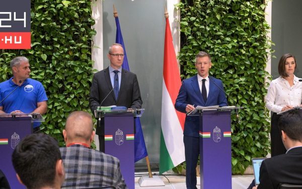 Toroczkai, întrebare la Sandor-palota: "Când plecăm în concediu?"