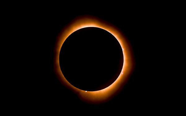 Eclipsă și ploaie de meteori pe cerul României, 12 august