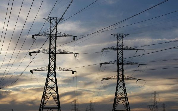 Deputații au aprobat: avans mai mare pentru furnizorii de energie