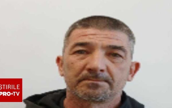 Evadat din arest la domiciliu, brățara electronică l-a trădat. Poliția cere ajutor