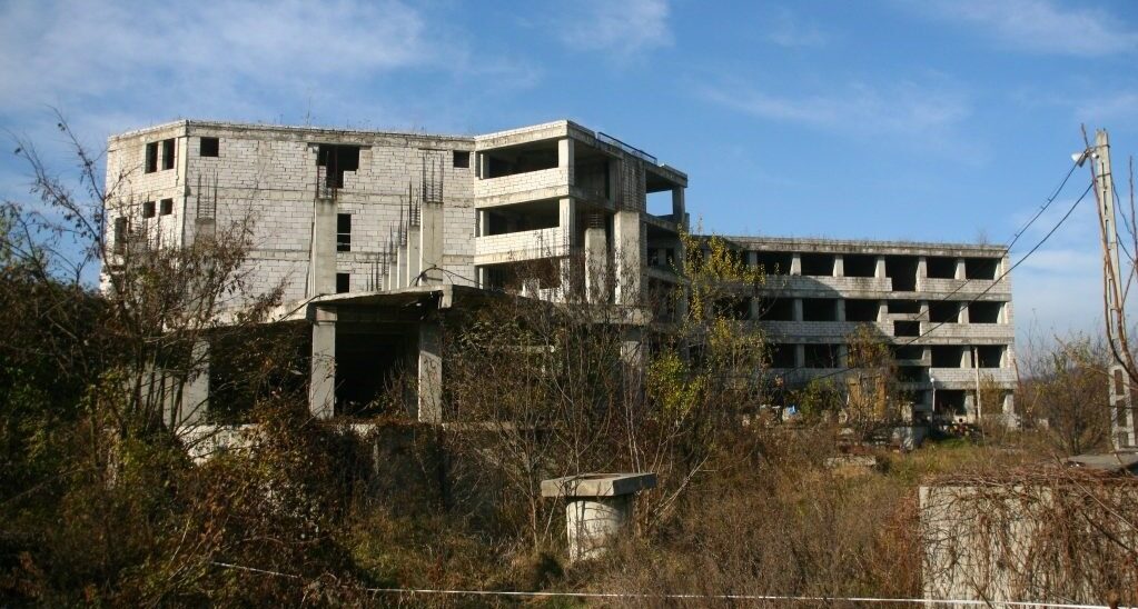 Nădlac: Laboratoare școlare prind viață din clădirea abandonată