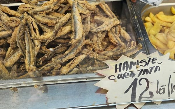 Hamsii la mare: Sănătate sau pericol pentru consumatori