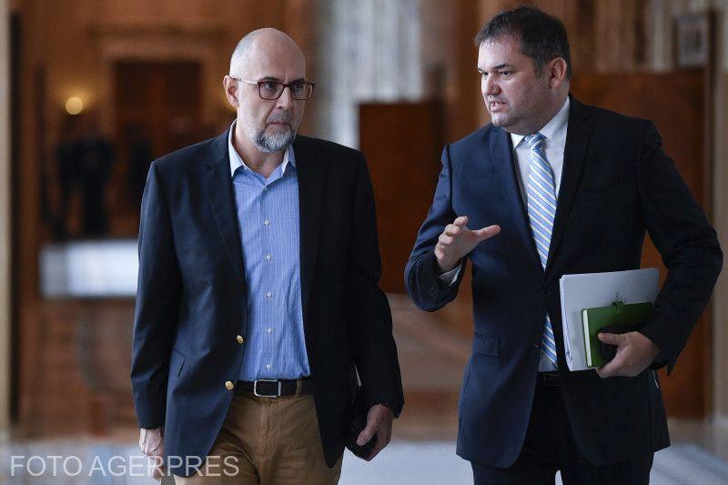 UDMR blochează extrema: "Guvernul, gata în septembrie"