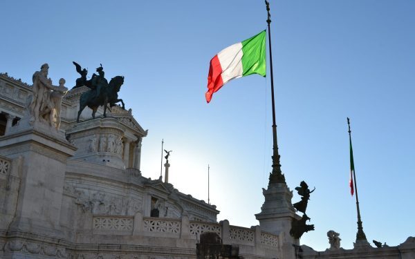 Spania: Italia menține controalele stricte după 15 august