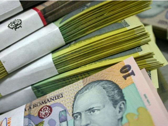 Piața interbancară, lichiditate mare. ROBOR, pe loc la 5,84%