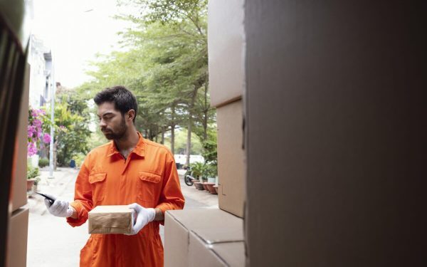 SRI Lanka: Muncitori din Asia ajung în România