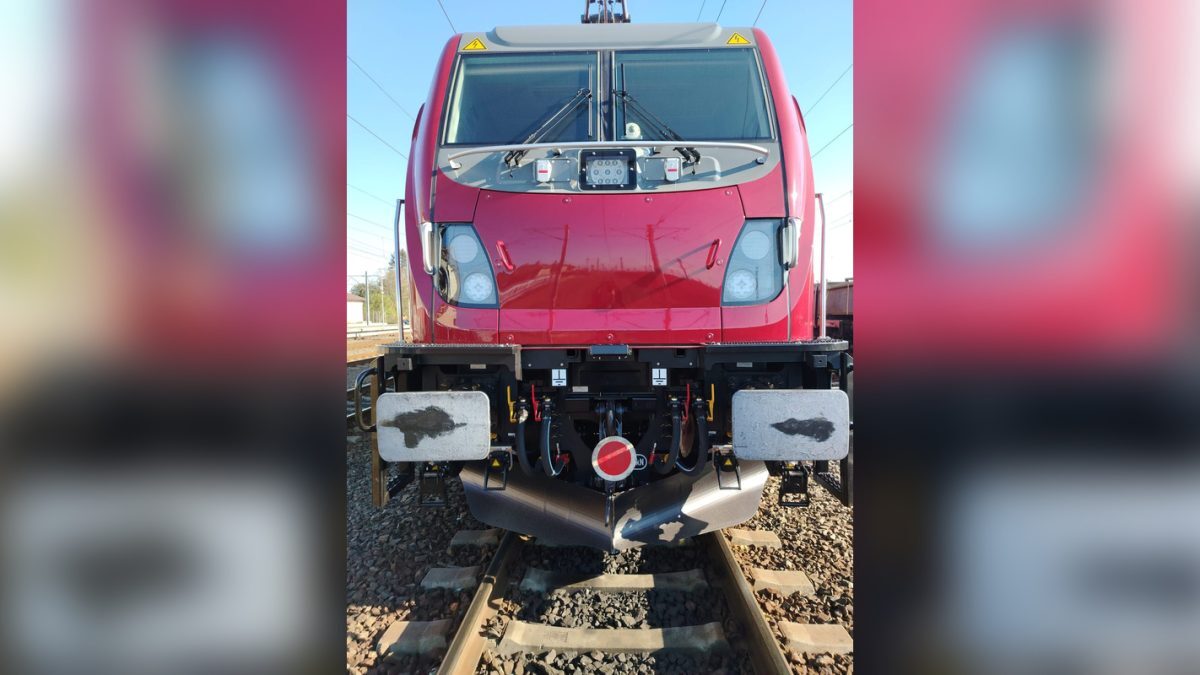Locomotive de 90 mil. €, garate: Ce le blochează pe căile ferate din România