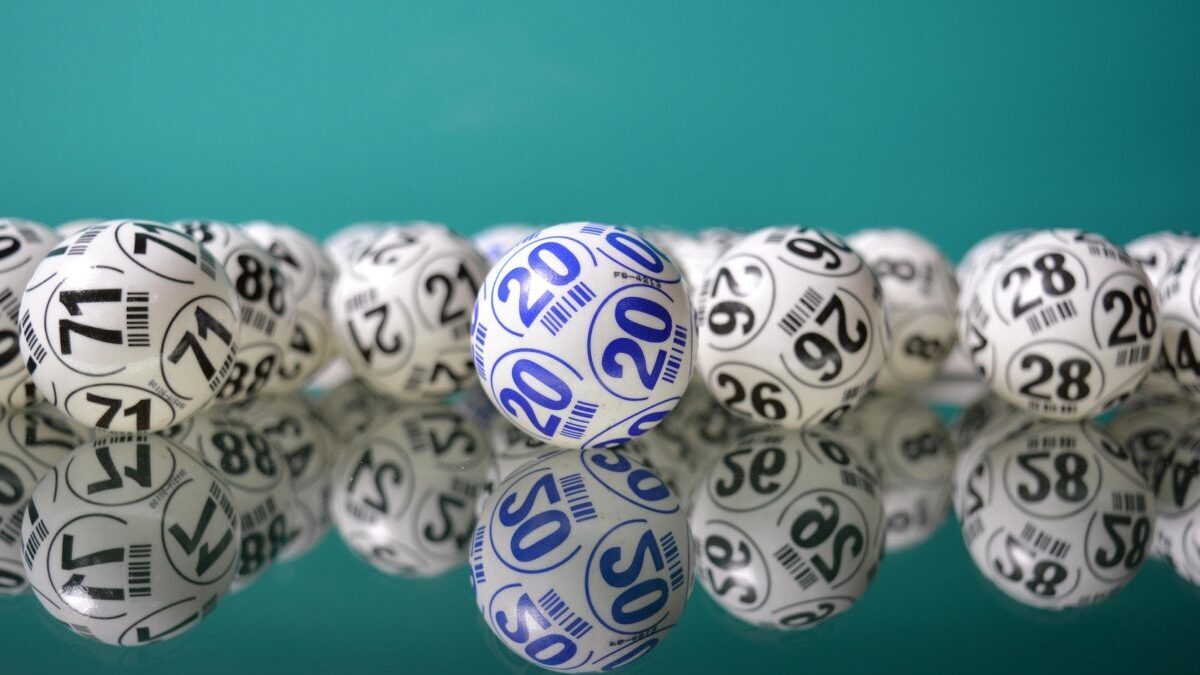Loto 6/49: Report de 9,5 milioane € la extragerea de duminică