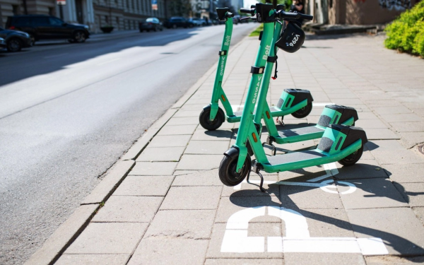 Trotinete electrice: Regulament dur, utilizatorii vizați