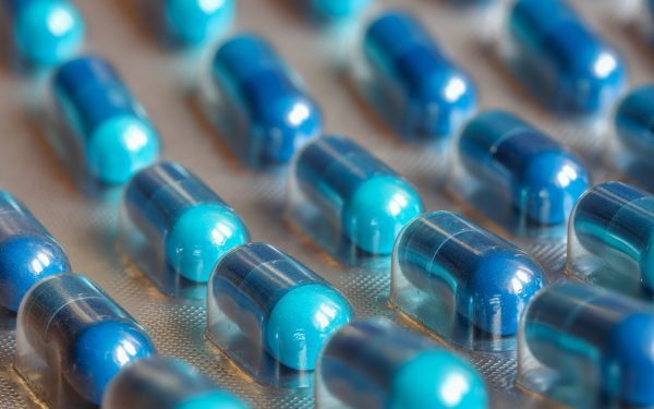 Farmaciile cer curent garantat: Statul să ajute producătorii