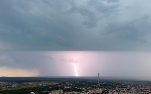 Vijelii în România, caniculă persistentă pentru alții