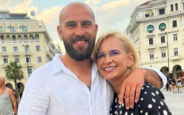 Paula Chirilă, spectacol pe plaja din Grecia cu iubitul