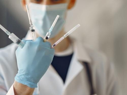 Sănătatea: Peste 8.200 de joburi în privat, spitalul public suferă