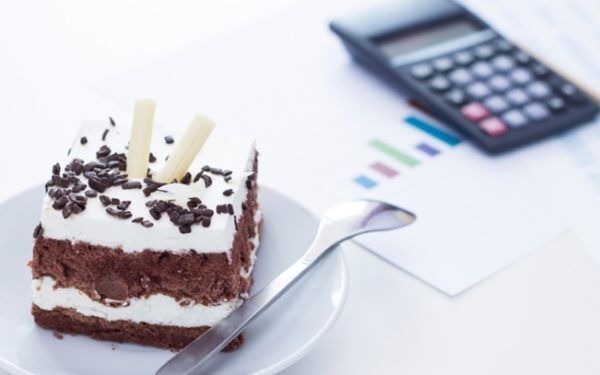 TVA la prăjituri: 11% sau 21%? Antreprenorii HoReCa, din nou în impas