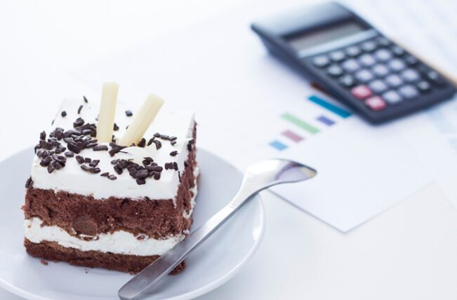 TVA la prăjituri: 11% sau 21%? Antreprenorii HoReCa, din nou în impas