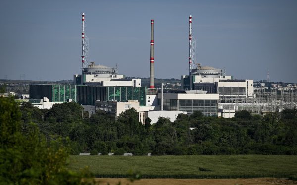 Kozlodui, pe uscat! Cum ține Bulgaria apa pentru centrala nucleară
