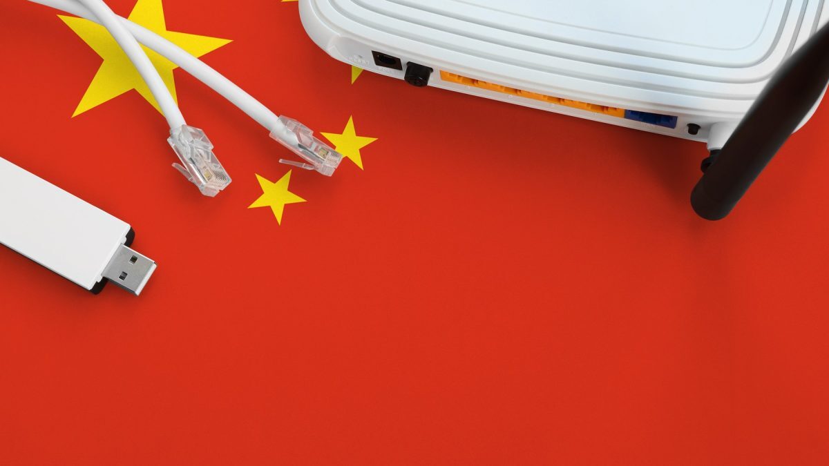 Routere chinezești cu „usa” ascunsă, găsite și în România