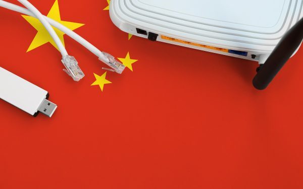 Routere chinezești cu „usa” ascunsă, găsite și în România