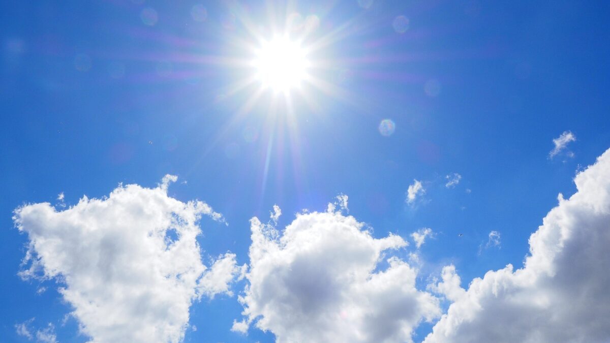 ANM: Trei avertizări meteo! Caniculă, furtuni și vânt tare în România