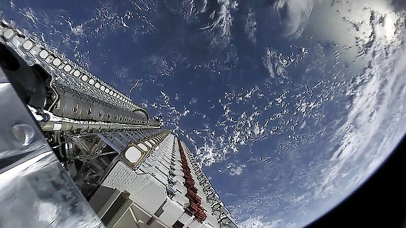 Polonia, prinsă în RĂZBOIUL CU Musk pe Starlink