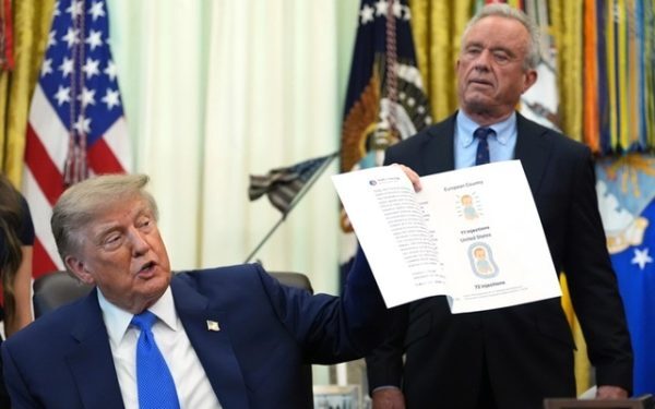 Trump, decret antivaccinare copii: leagă vaccinurile de autism