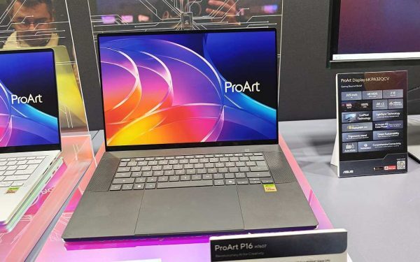 Asus arată viitorul laptopurilor la Berlin