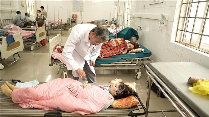 Toxiinfecție în Cam Lo: Pacienți spitalizați, autoritățile investighează