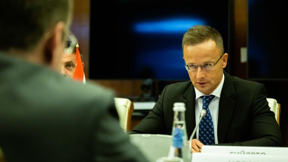 Szijjarto, anchetat de Parlament pentru slujba la gigantul chinez BYD