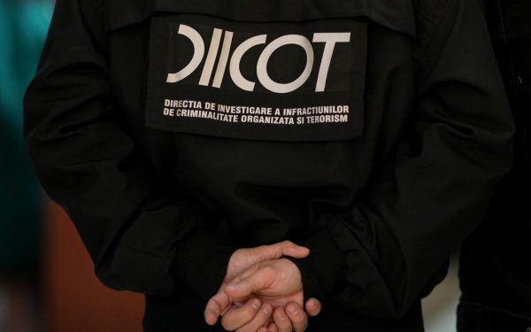 DIICOT: Rețea uriașă de traficanți, prinsă cu 1,7 tone de droguri din Albania