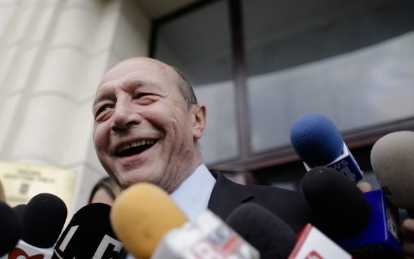 Băsescu: Mureșan nu e spion german, eu n-am cerut bani nimănui